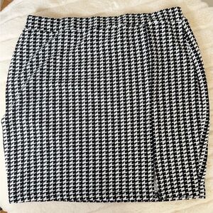 Cute houndstooth skirt